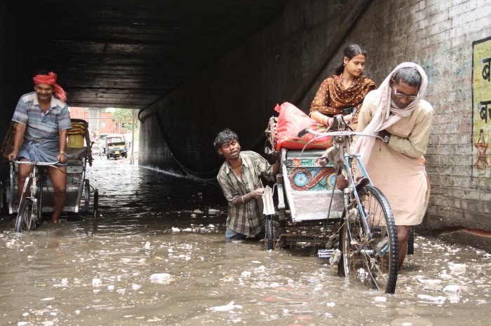 Fighting the floods in Gorakhpur